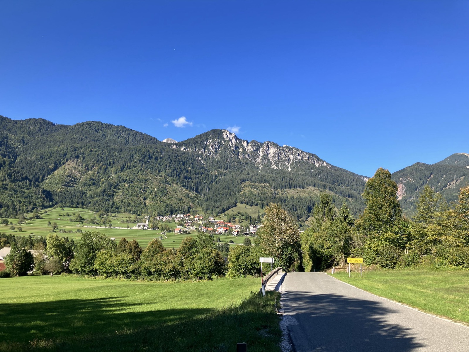 Arriving to Mojstrana